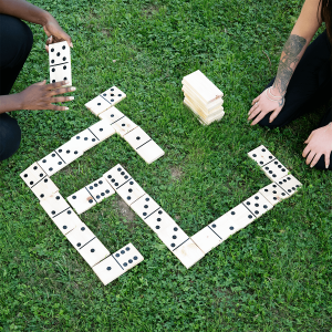 jeu bois dominos